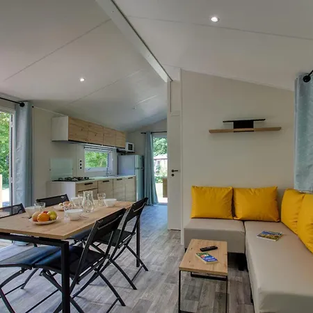 مكان تخييم Mobil Avec Terrasse Pour 6 Personnes, 2 - Api-1-52-1132