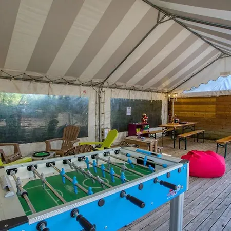 Mobil Avec Terrasse Pour 6 Personnes, 2 - Api-1-52-1132 *